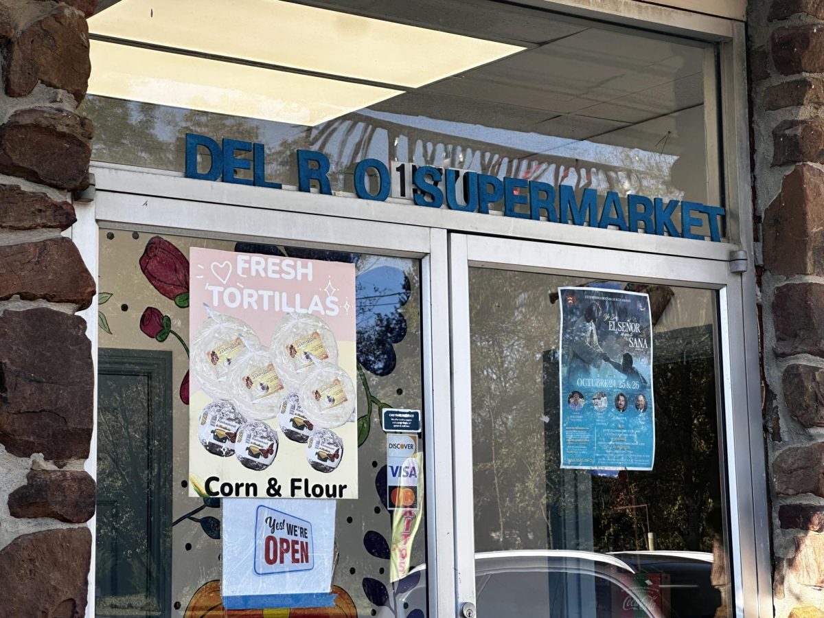 Front doors of Del Rio Supermarket
